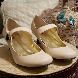 Ivory Mary Jane by Array